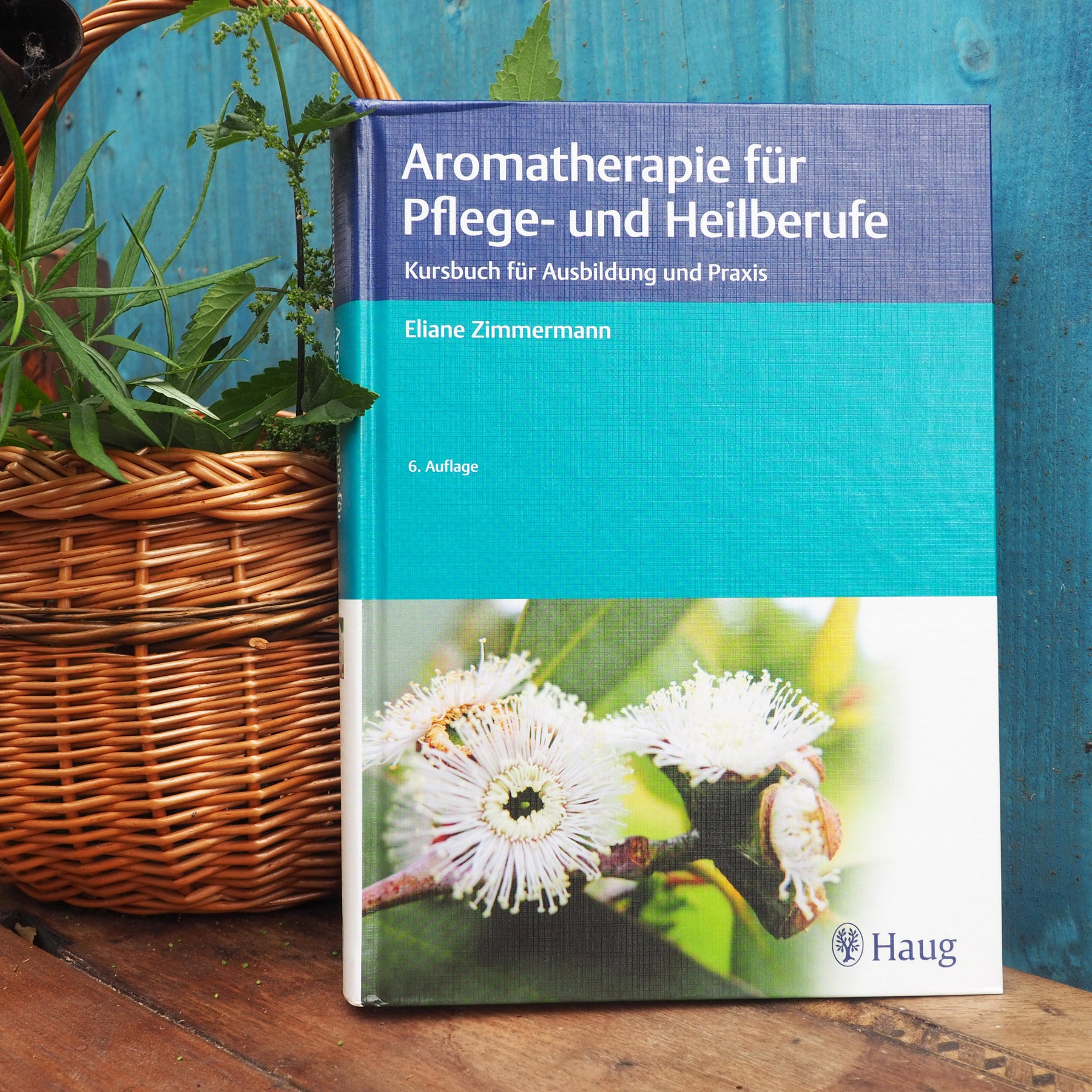 Buch "Aromatherapie für Pflege- und Heilberufe"